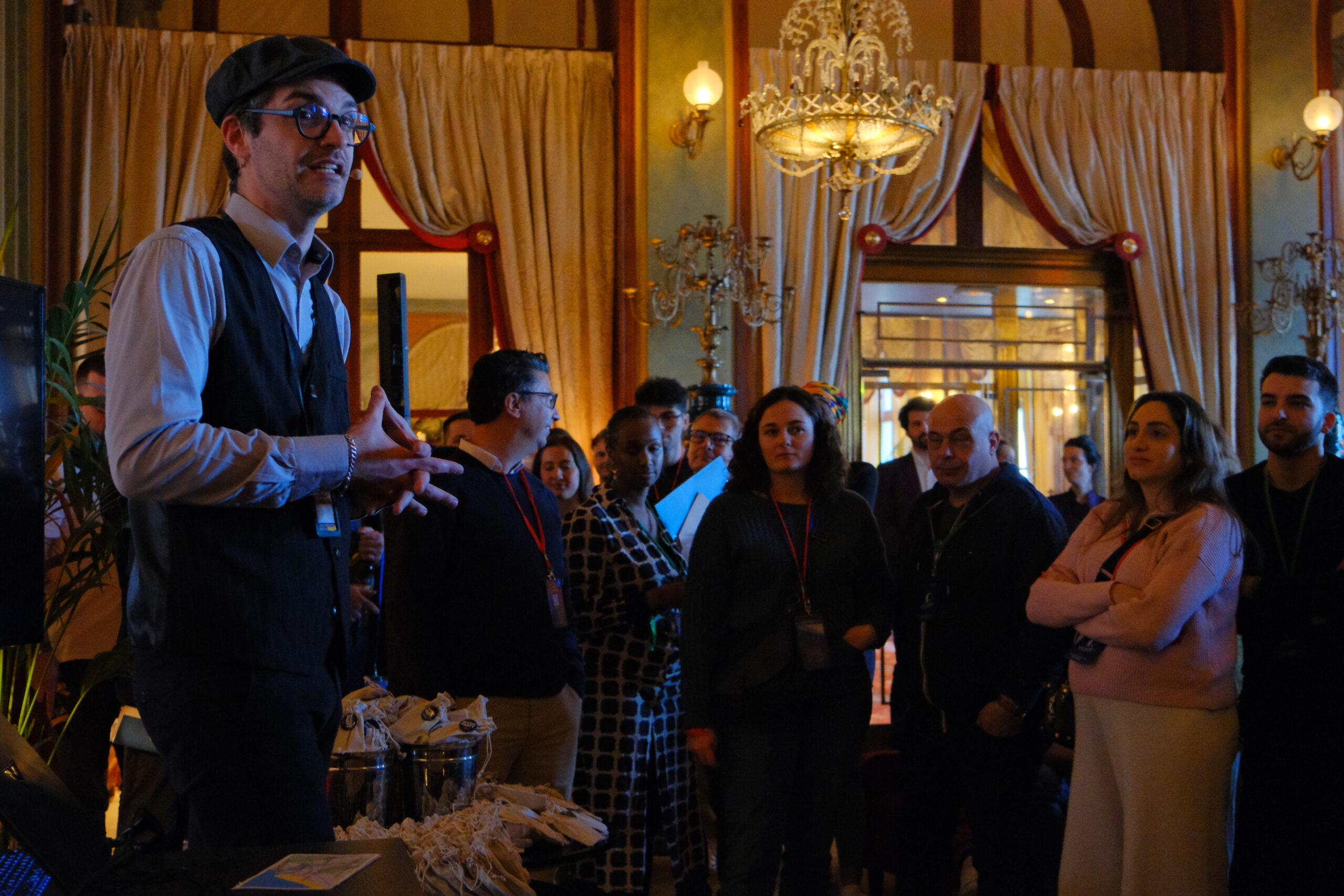 Team building Deauville - Murder party immersive grandeur nature dans le centre de Deauville